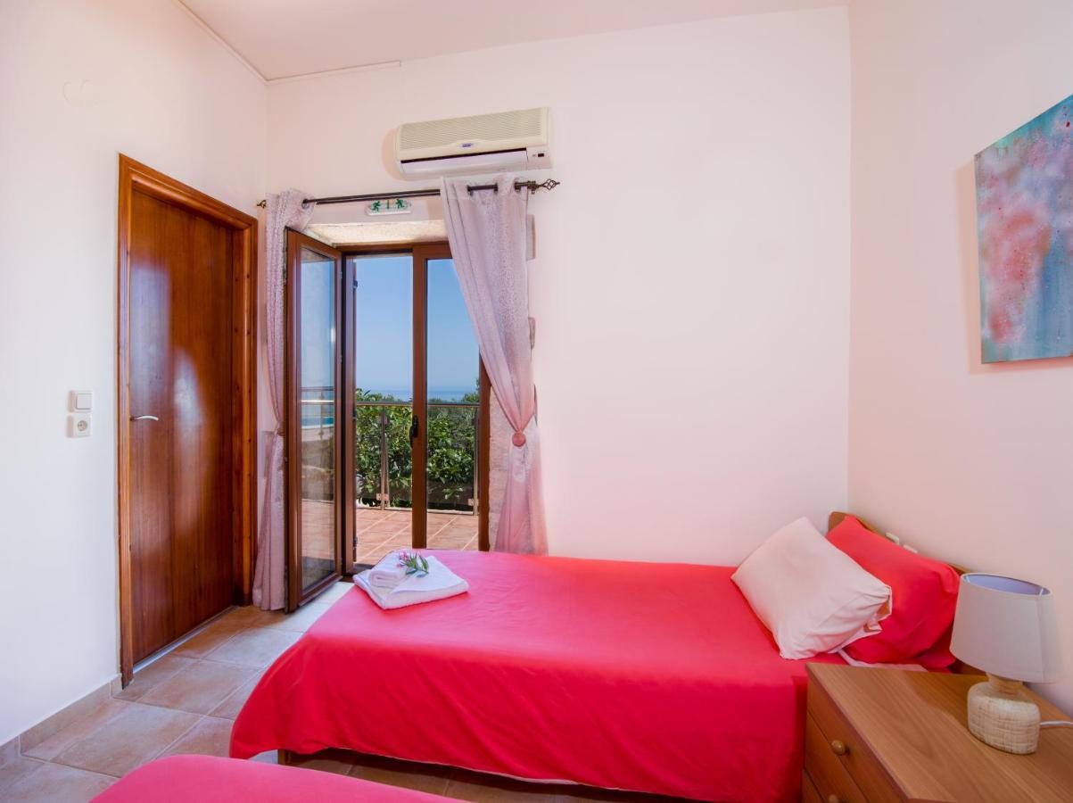 Villa Kourouni สตาโลส ภายนอก รูปภาพ