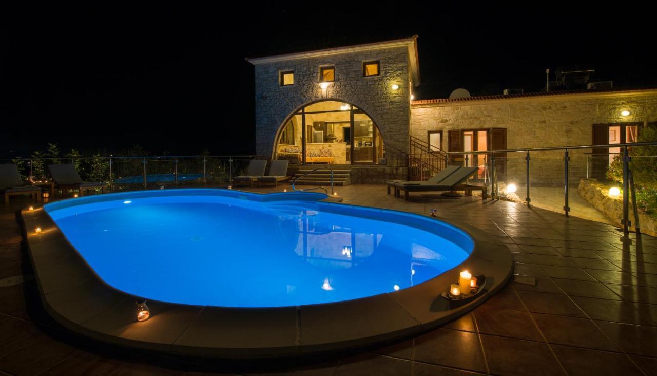 Villa Kourouni สตาโลส ภายนอก รูปภาพ
