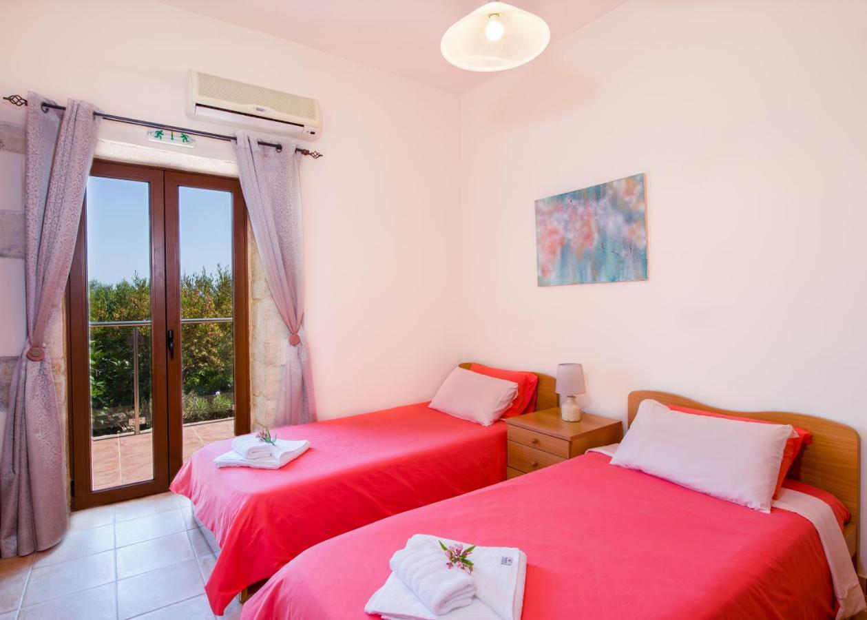 Villa Kourouni สตาโลส ภายนอก รูปภาพ