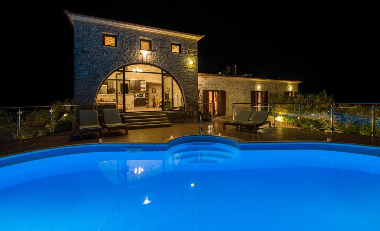 Villa Kourouni สตาโลส ภายนอก รูปภาพ