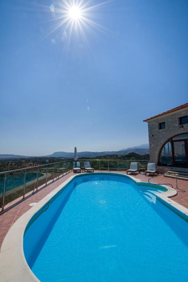 Villa Kourouni สตาโลส ภายนอก รูปภาพ